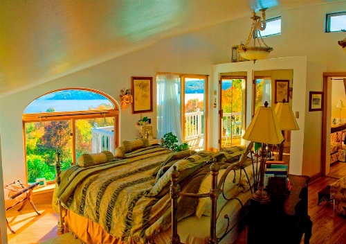 A Cayuga LakeFront Inn - Hotel Alt, Ithaca New York image 2